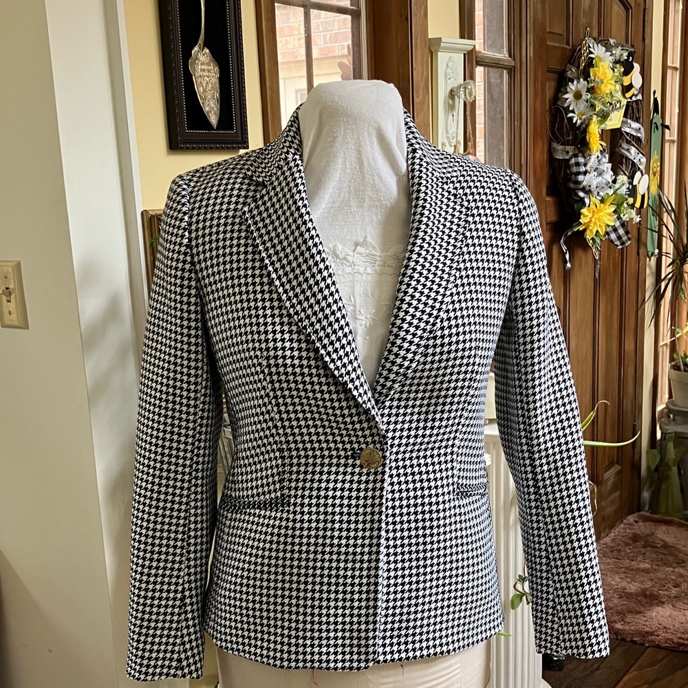 Anne Klein Black and White Houndstooth Blazer